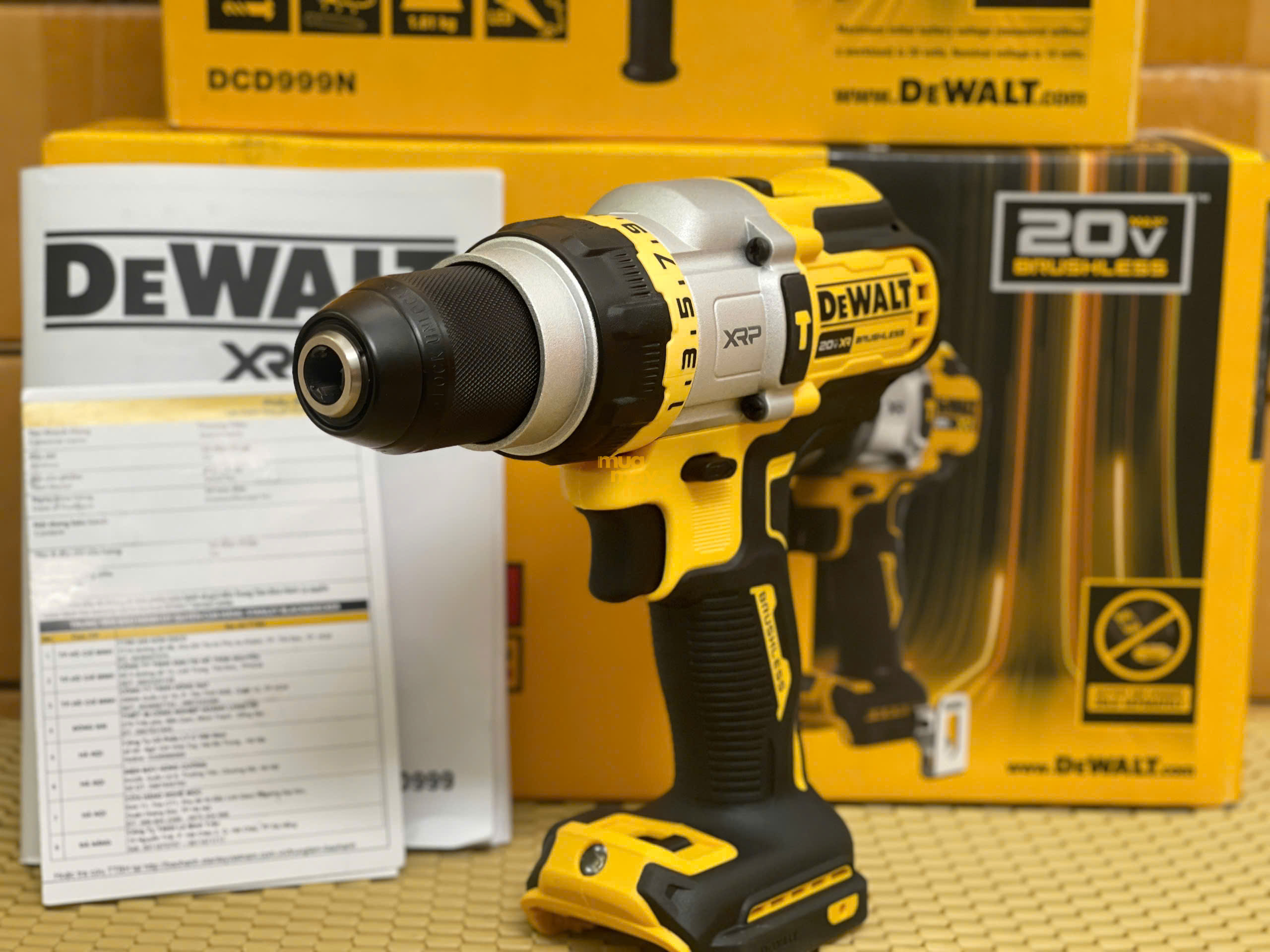 So sánh bộ máy khoan pin Dewalt DCD999 và thế hệ cũ