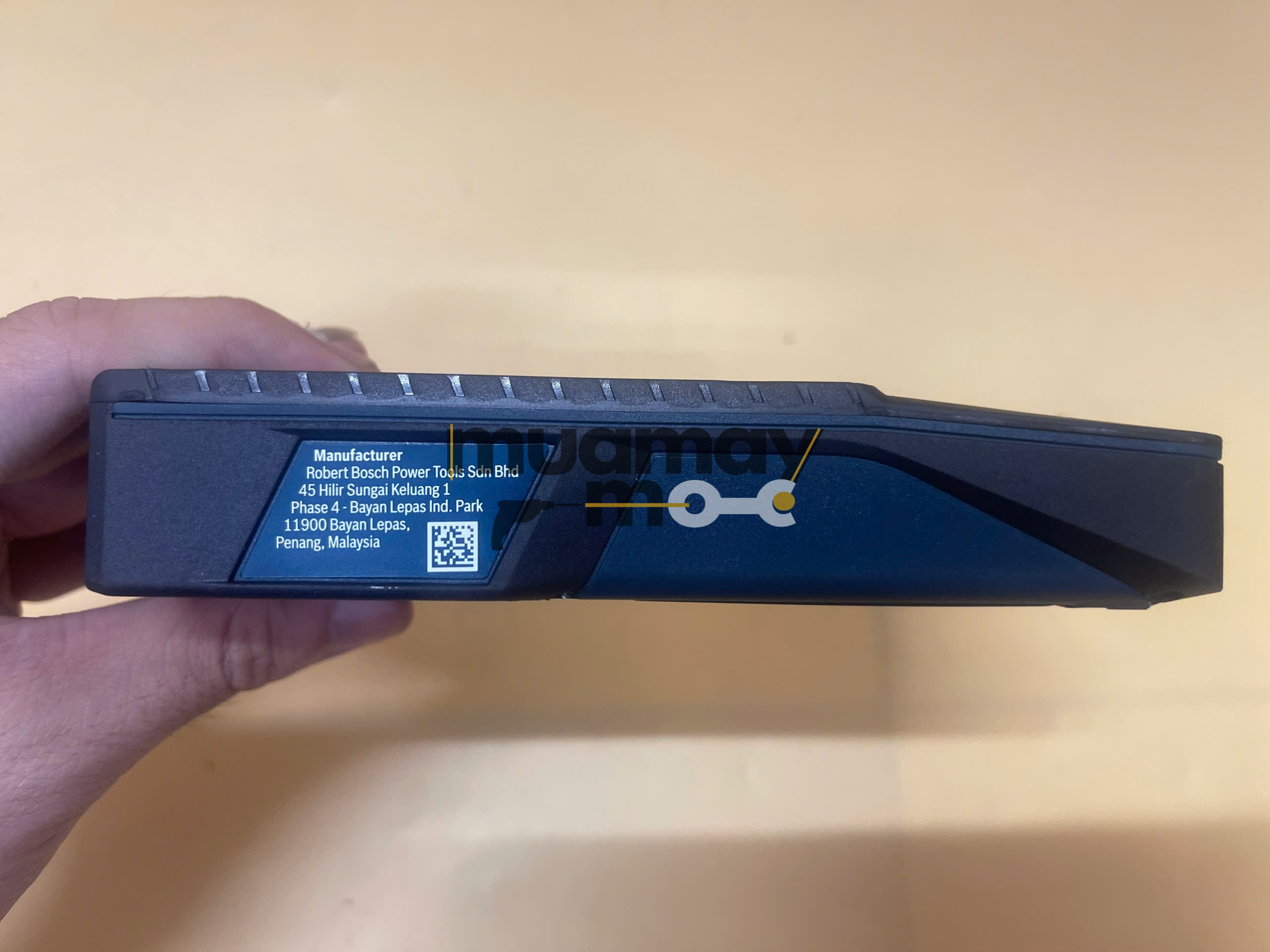 Máy đo khoảng cách 100m Bosch GLM 100-25 C (0601072YK0)