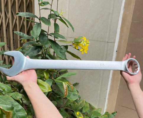 Cờ lê vòng miệng 55mm Kingtony 1071-55 – thiết kế dài, chắc tay, phù hợp bu lông lớn