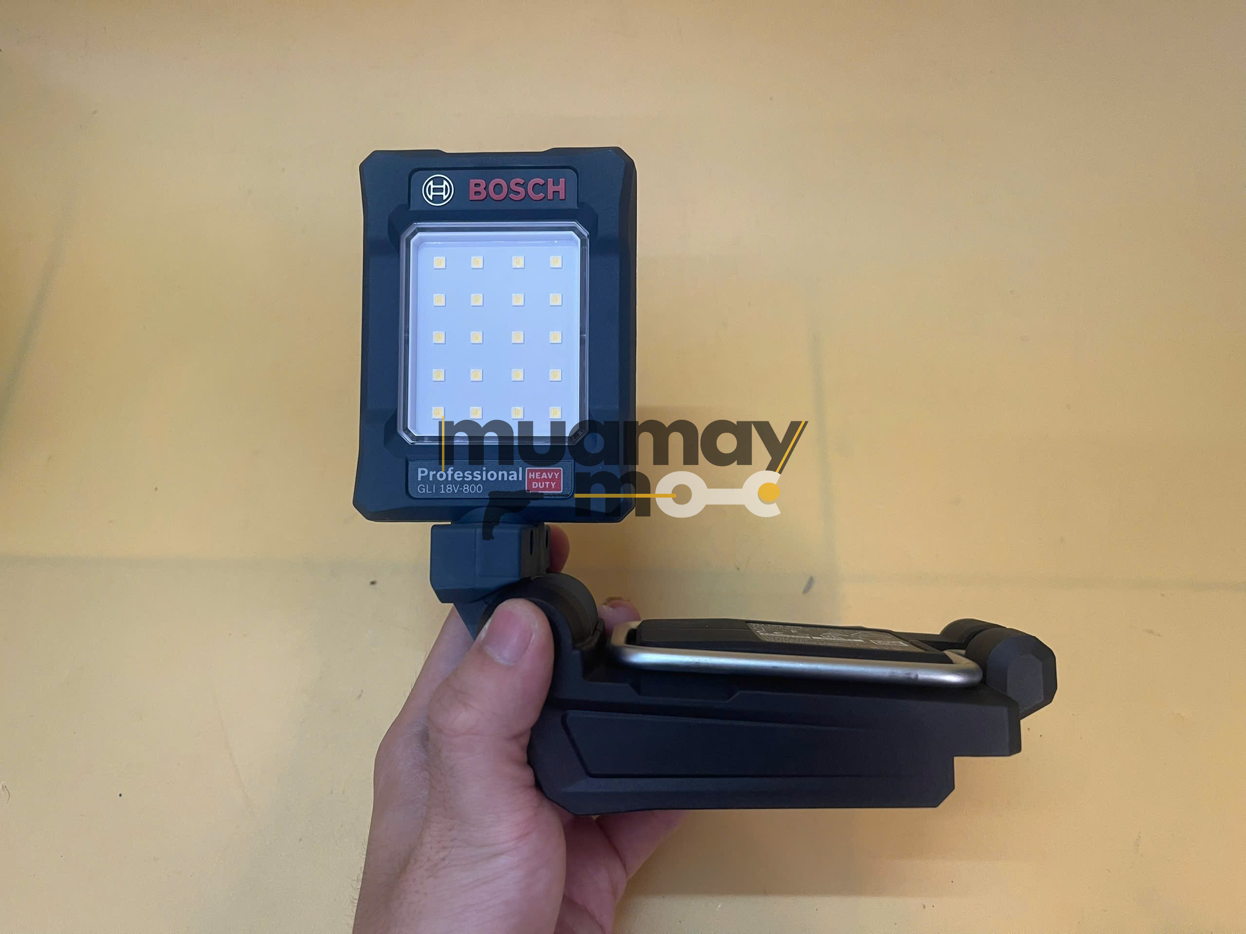Đèn LED đa năng dùng pin 18V Bosch GLI 18V-800