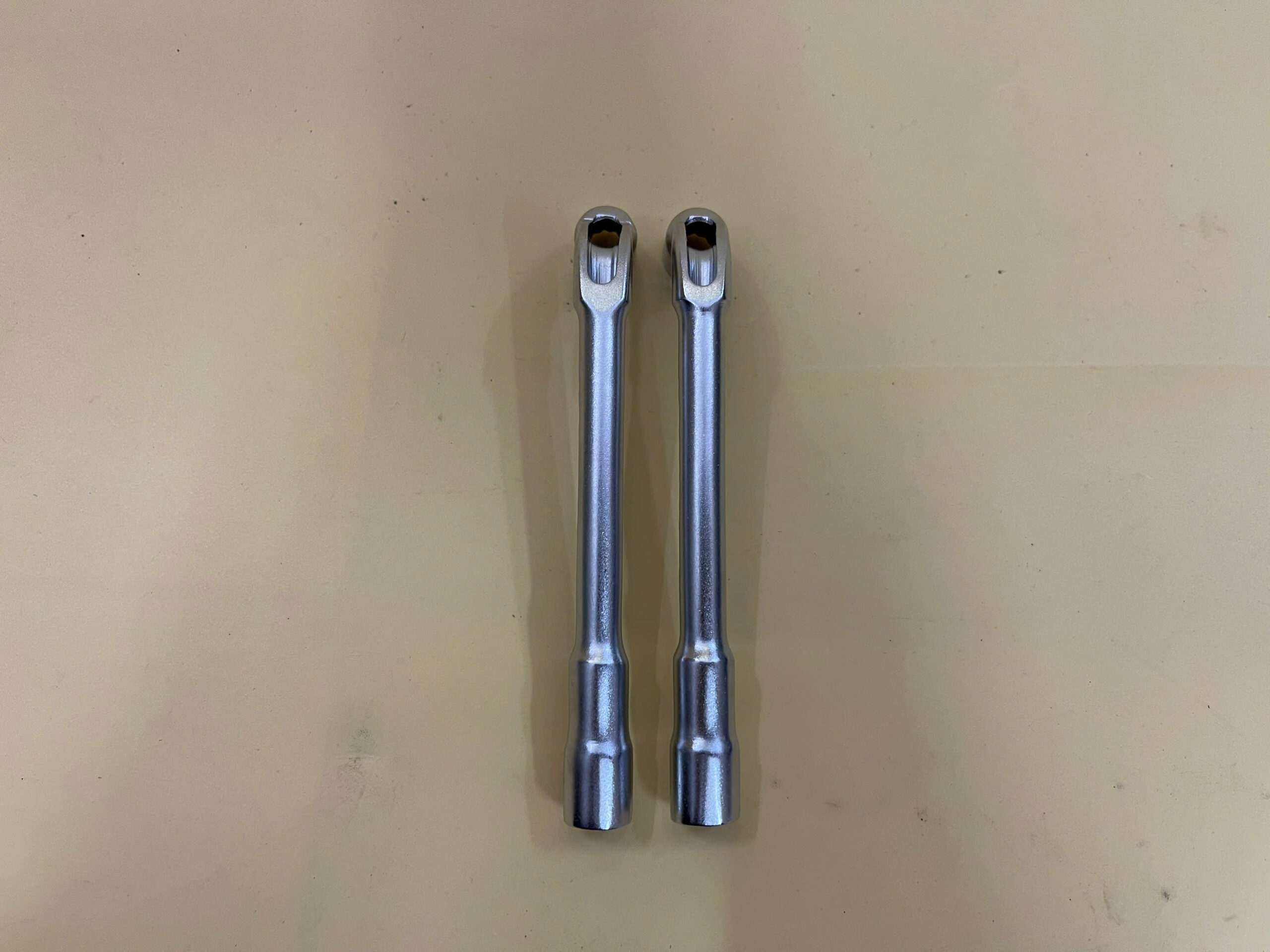 Điều Hòa Điện Trực Tiếp Kingtony 1080-08 – ứng dụng mở ốc 8mm trong cơ khí, bảo trì nhà xưởng