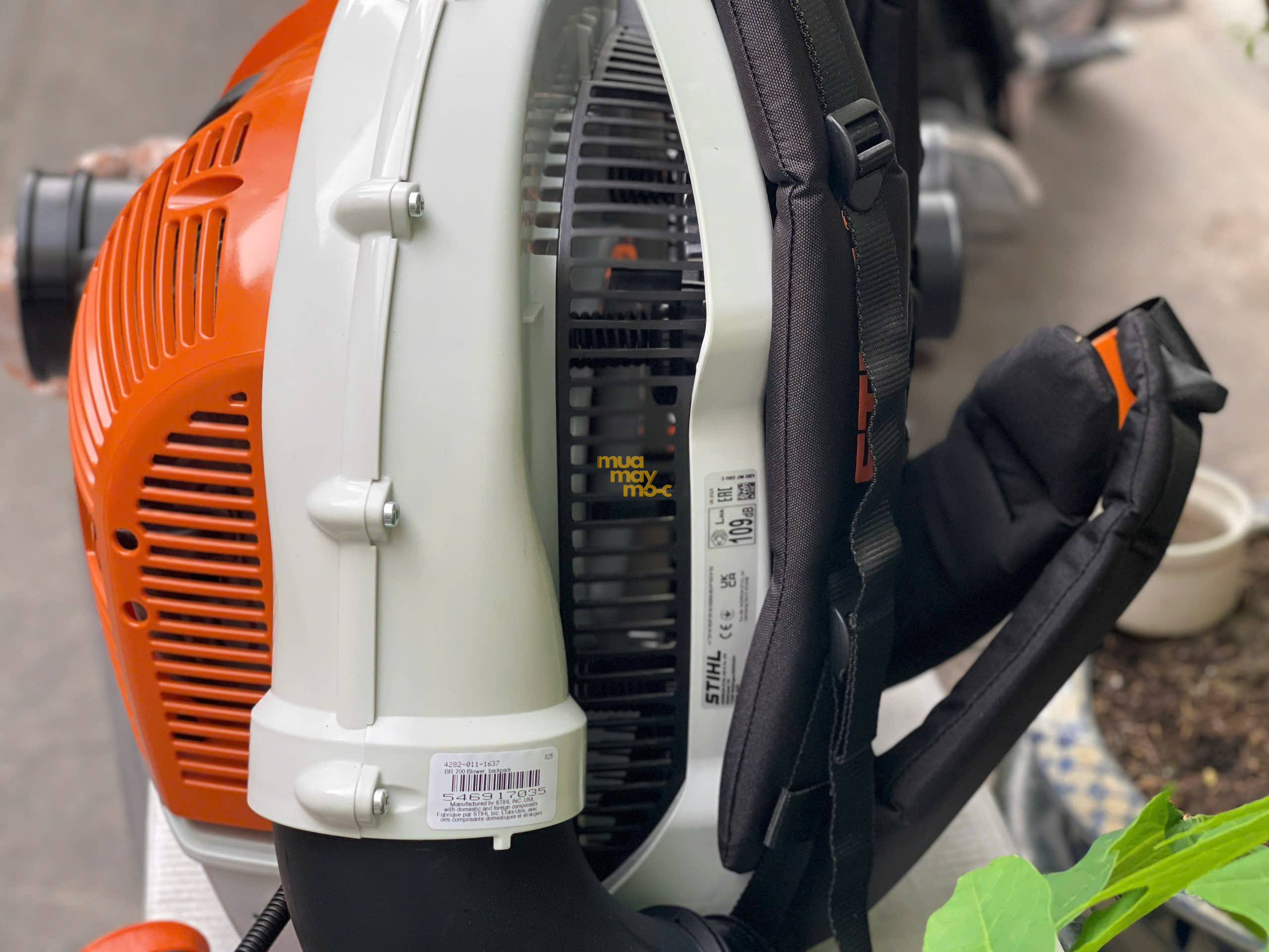 Máy Thổi Lá Chạy Xăng Stihl BR 700 Đeo Lưng