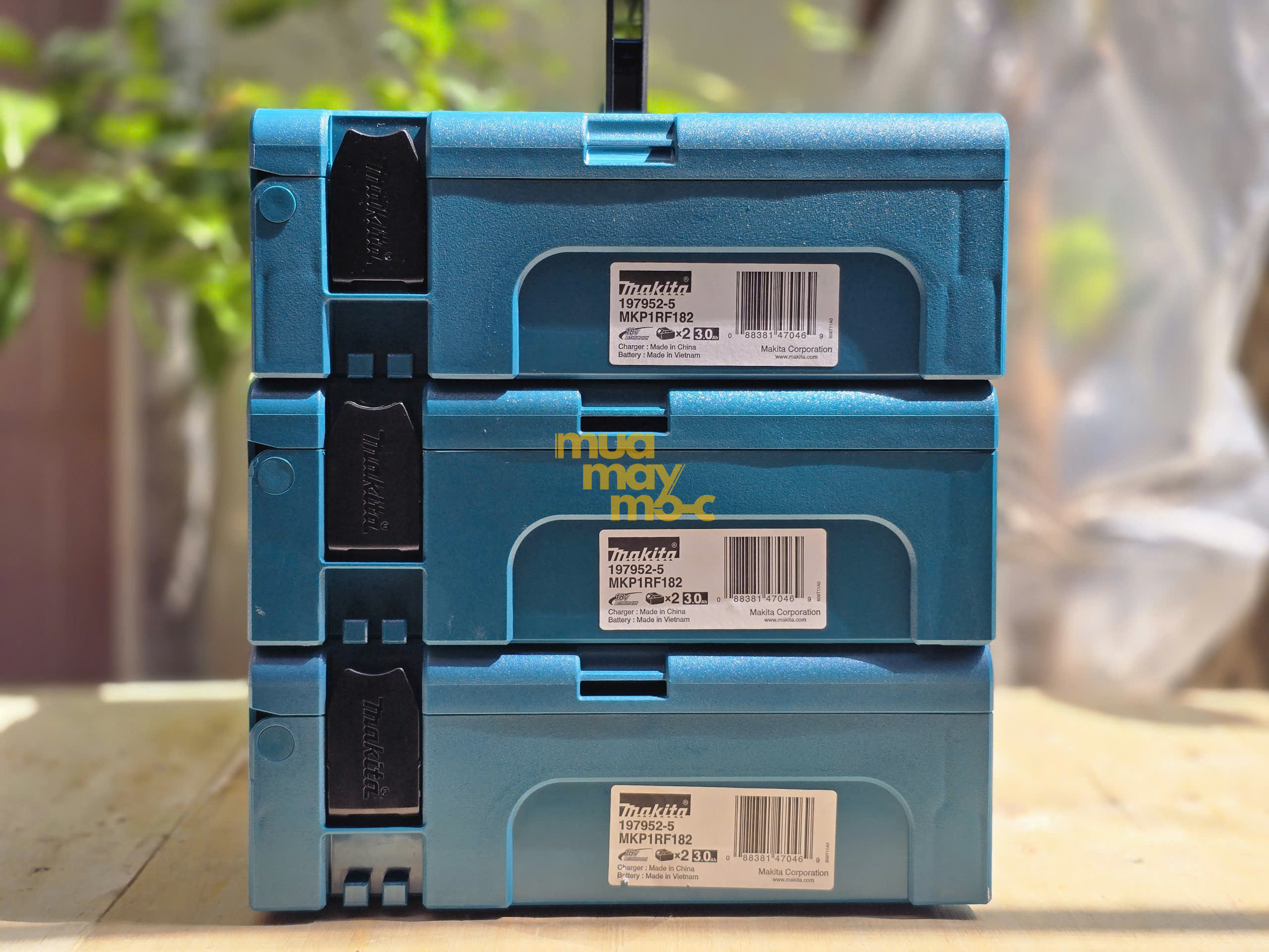Bộ sạc và 2 pin Makpac Makita 197952-5 (18V 3.0Ah)