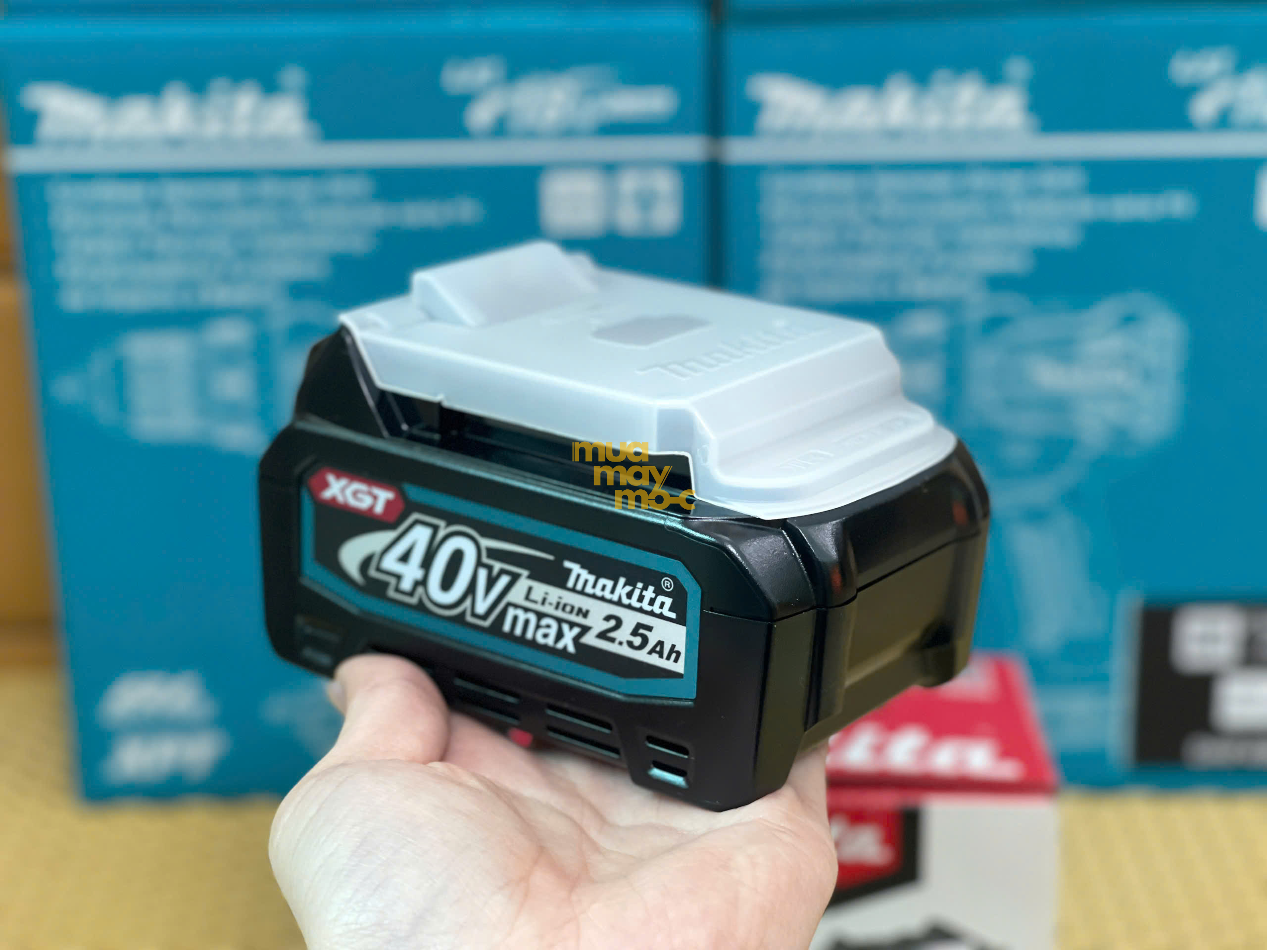 Pin Lithium-Ion 40V Max Makita BL4025 chính hãng tại An Khang