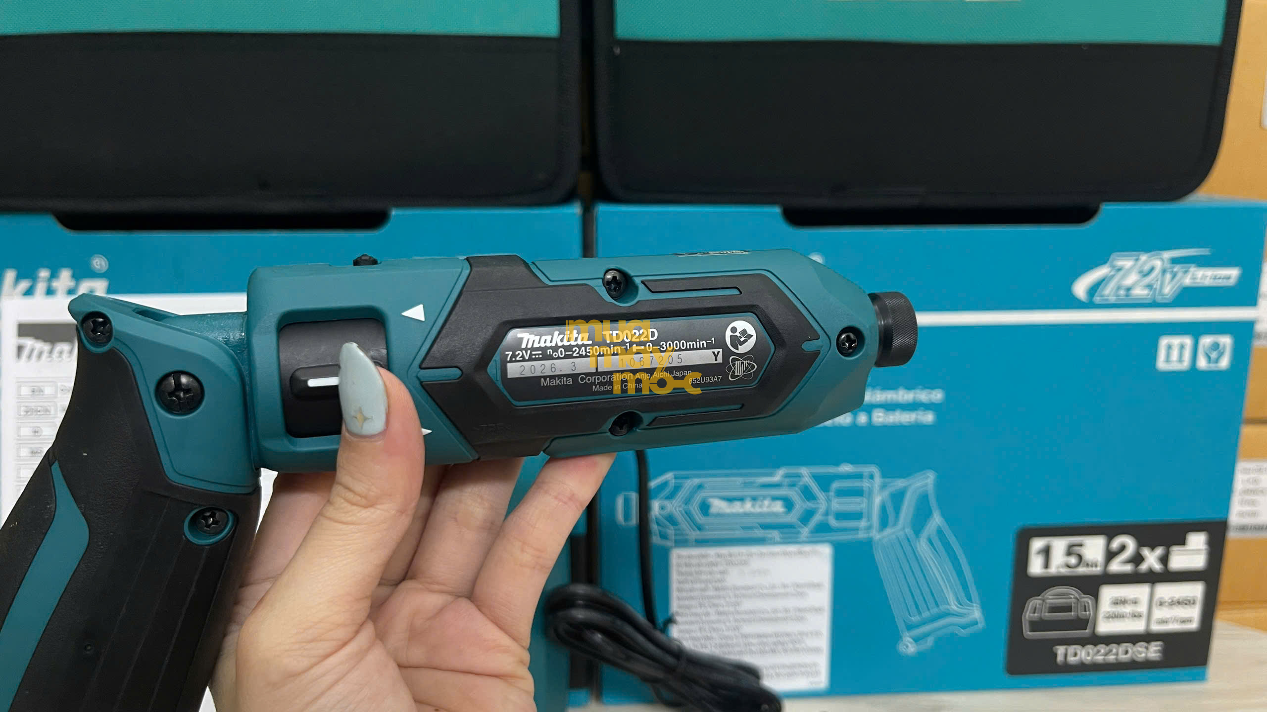 Máy bắt vít dạng bút Makita TD022DSE linh hoạt