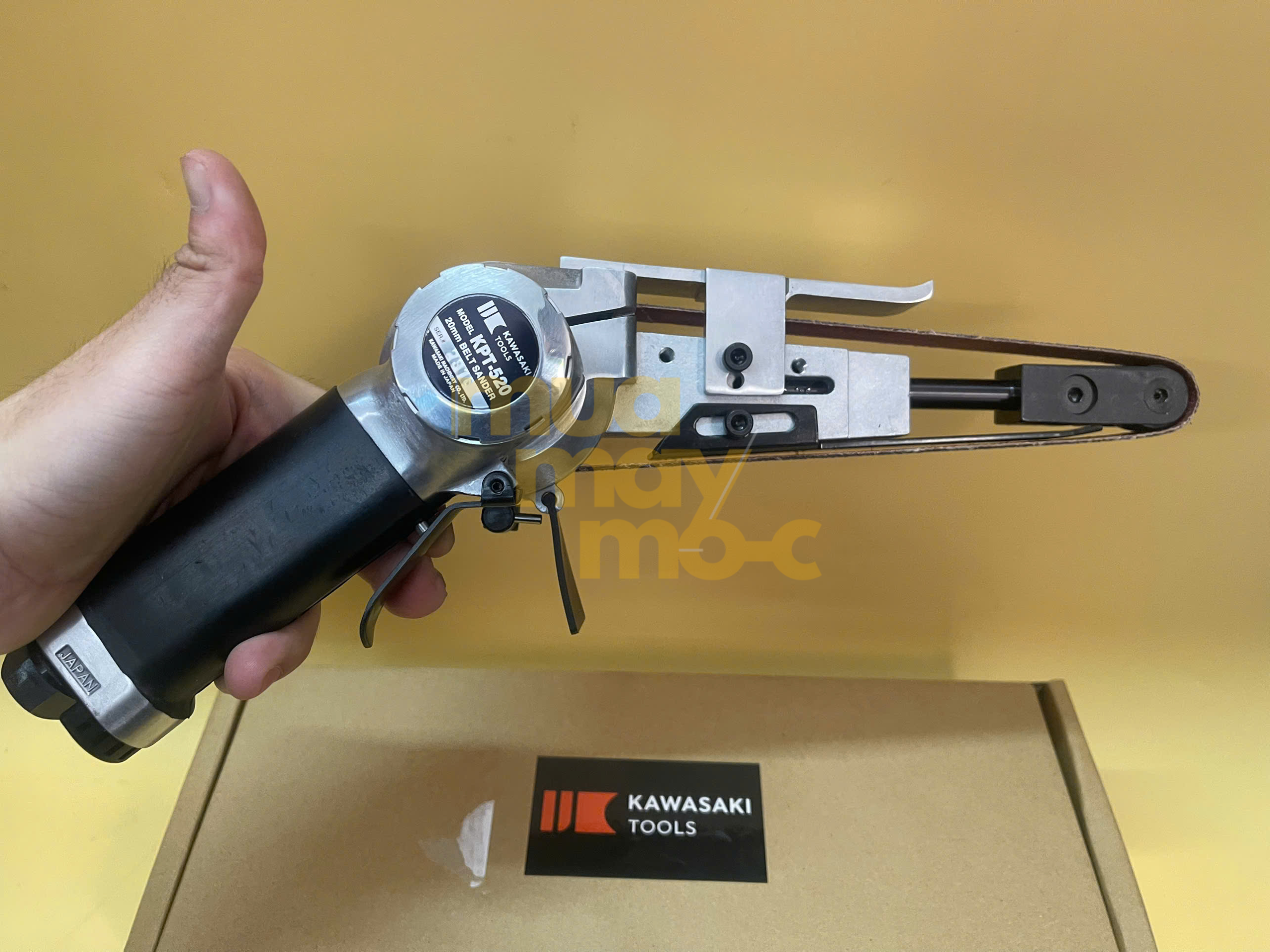 Máy chà nhám băng dùng hơi Kawasaki KPT-520 chà mối hàn chà ba via