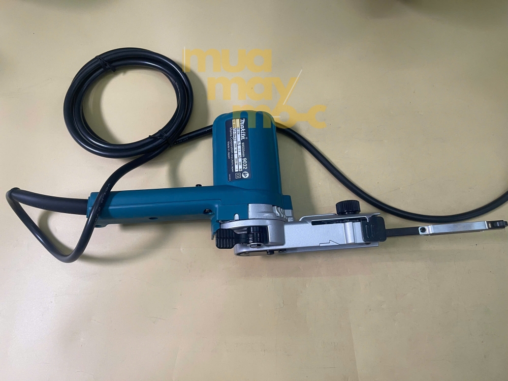 Máy chà nhám băng Makita 9032