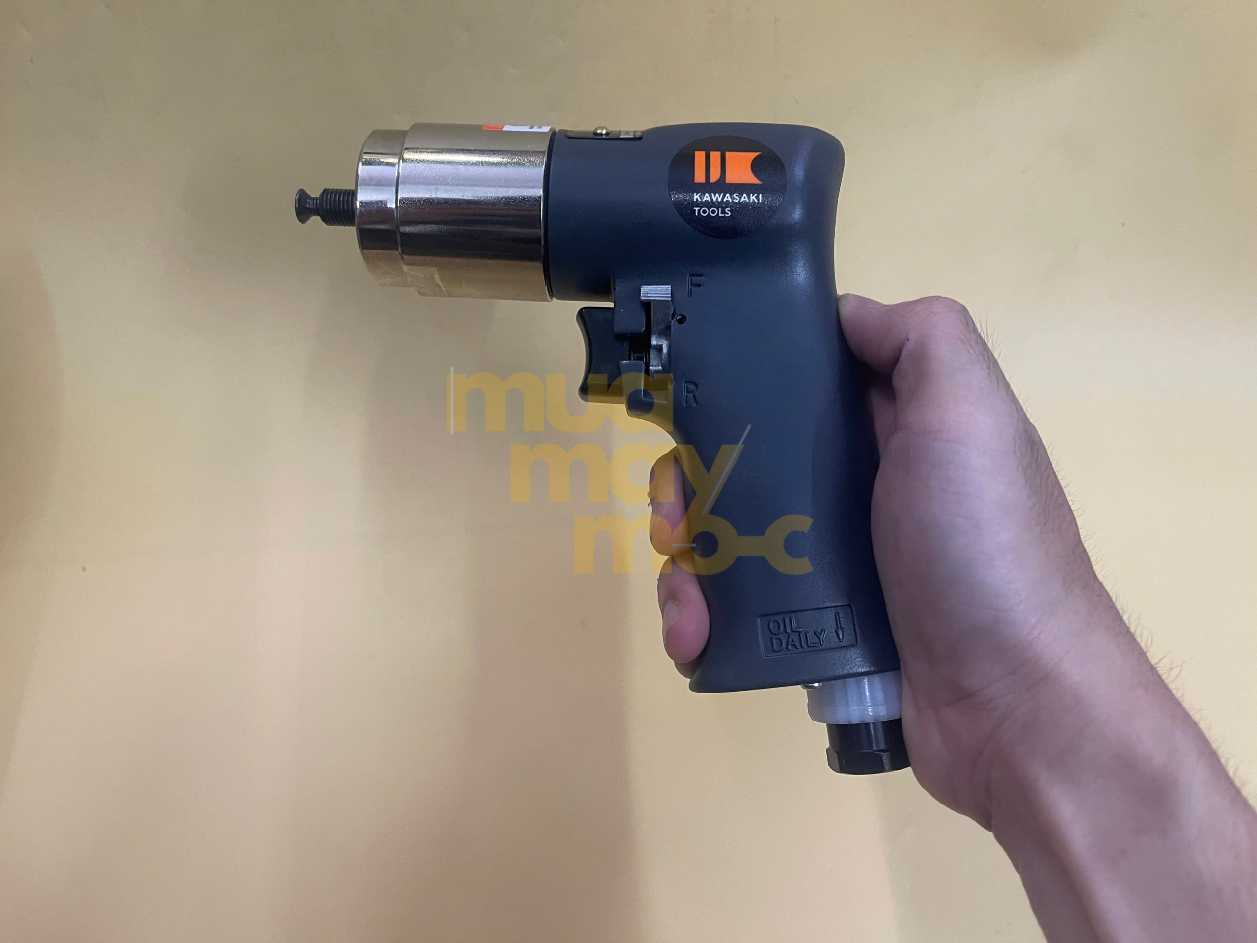 Máy khoan Kawasaki KPT-68 dùng khí nén hiệu quả