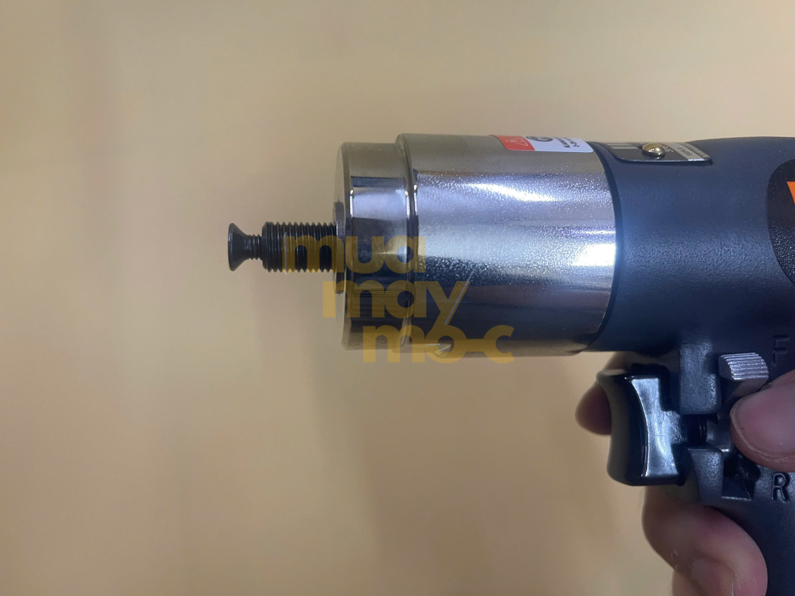 Hiệu suất khoan ổn định, bền bỉ, thao tác dễ dàng