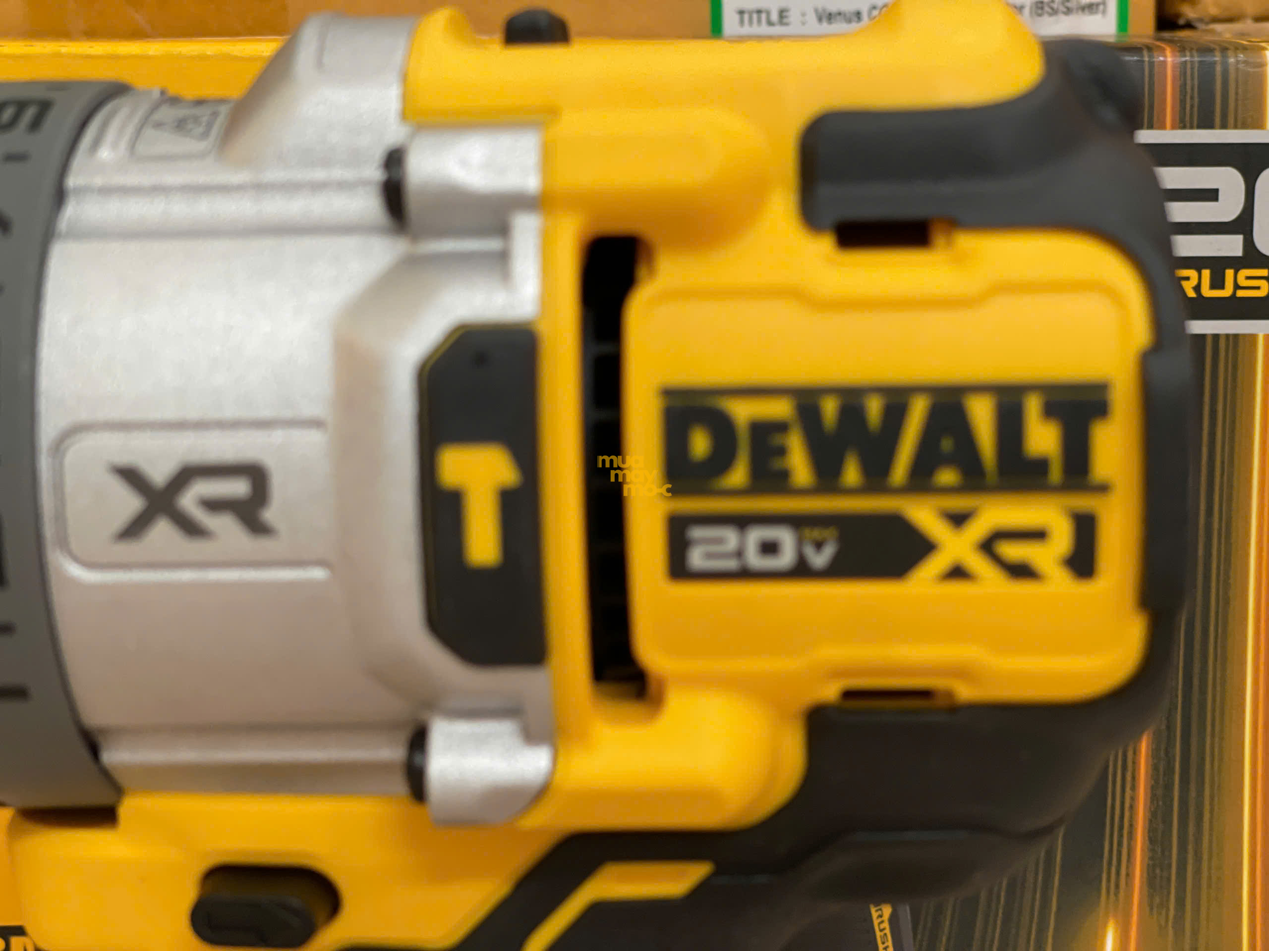Siêu phẩm máy khoan búa pin Dewalt DCD1007N-B1