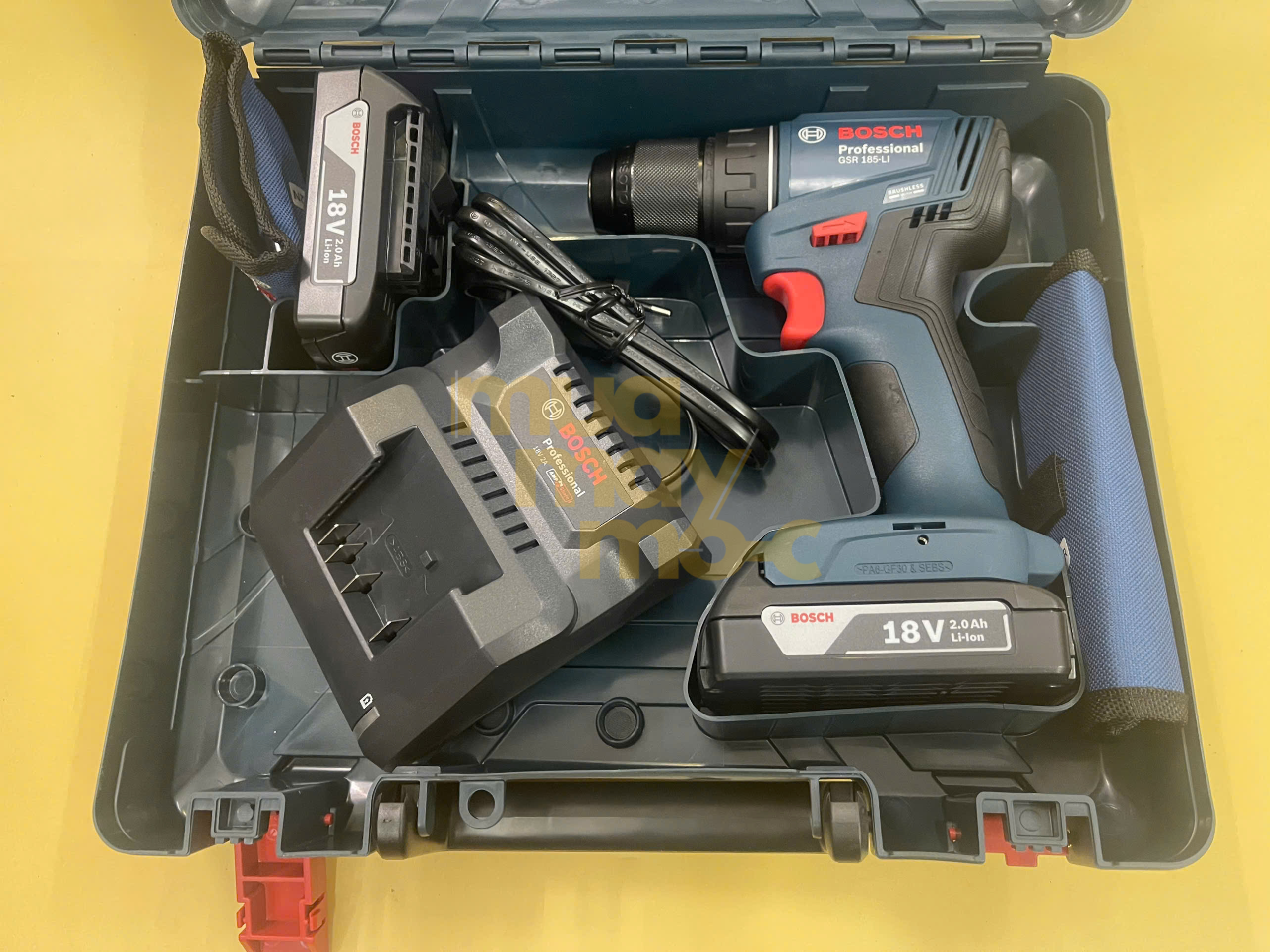 Máy khoan pin Bosch 18V nhỏ gọn, đa năng, hiệu suất ổn định