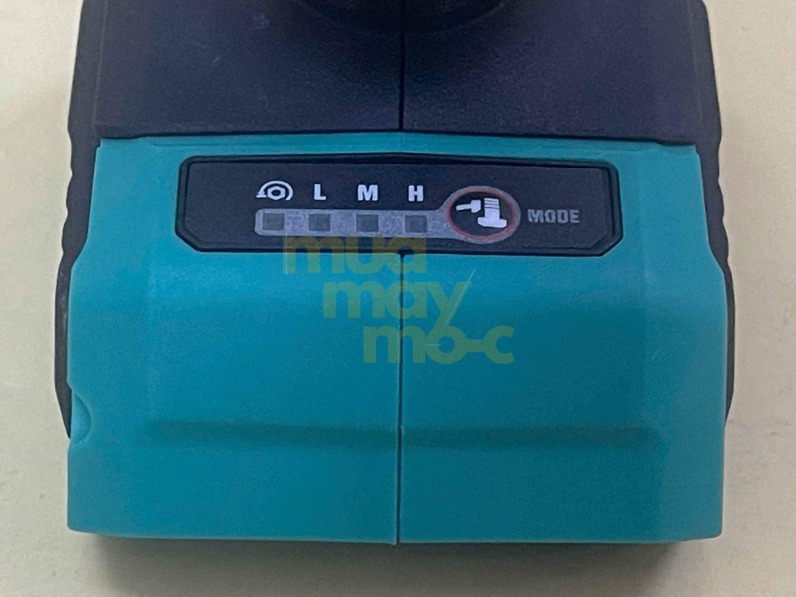 Thiết kế máy siết bu lông dùng pin DCA ADPB488Z gọn, dễ thao tác