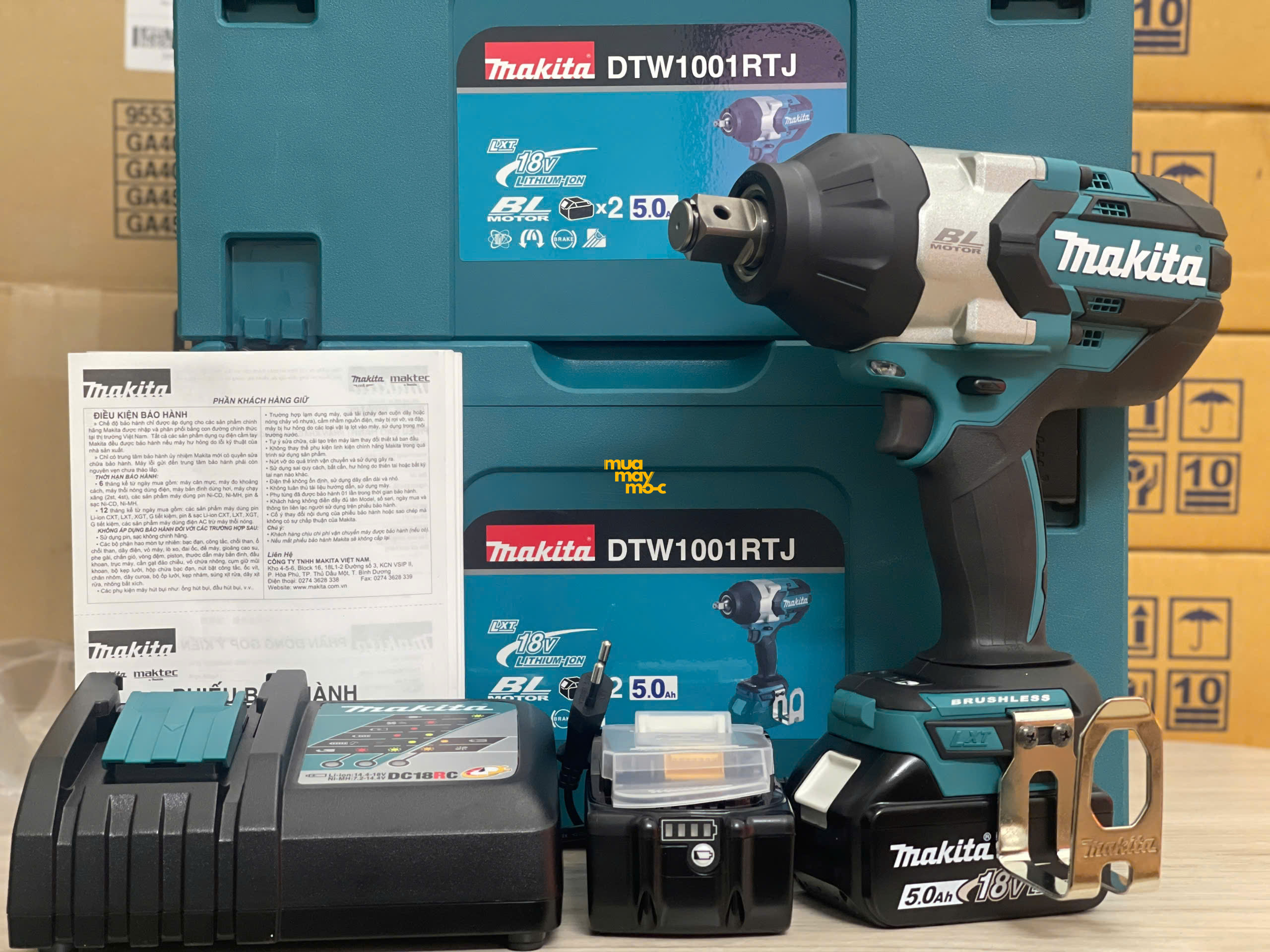 Máy siết bu lông dùng pin 3/4″ Makita DTW1001RTJ 18V