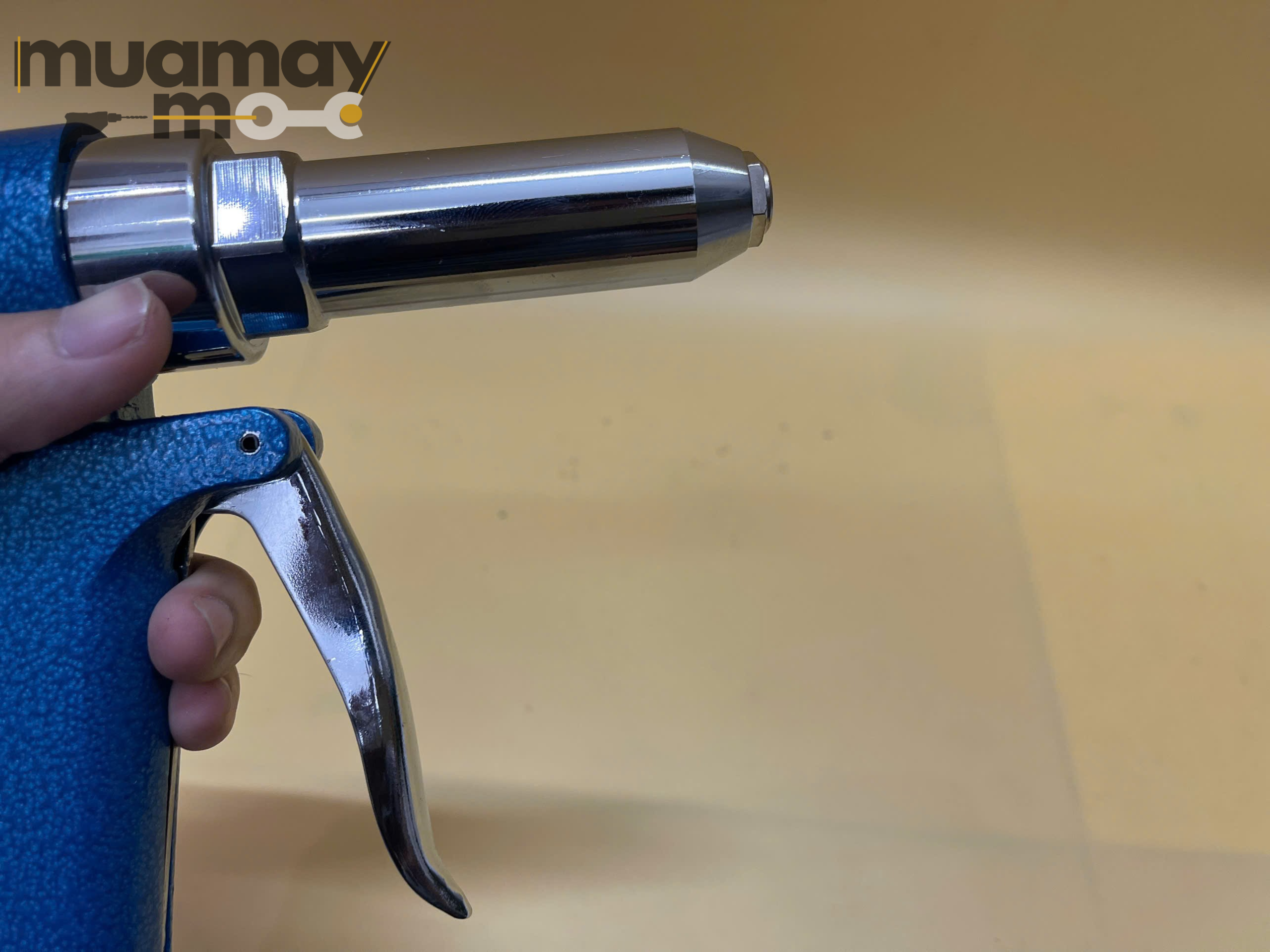 Súng rút rive dùng khí nén Yunica YAR-600S