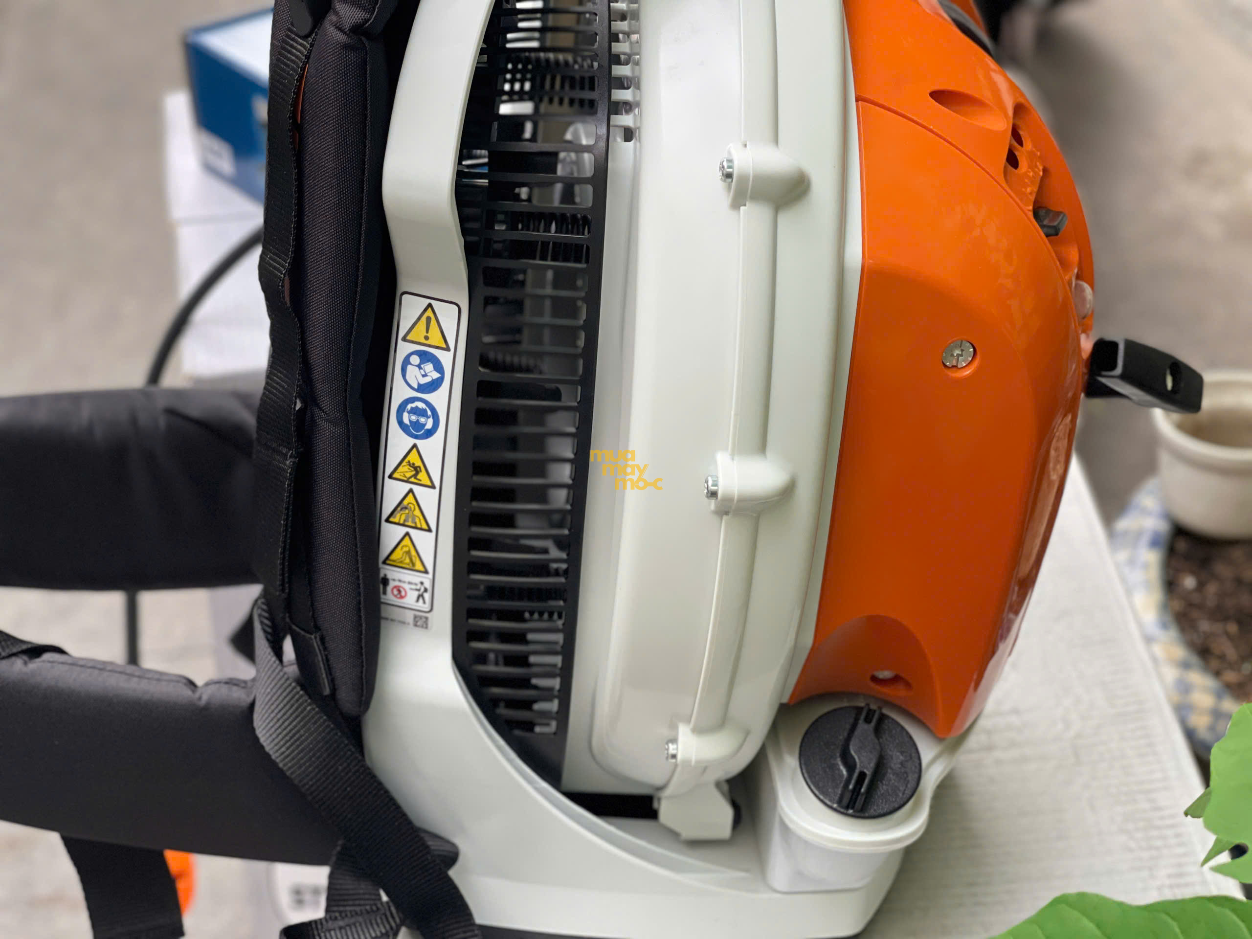Máy Thổi Lá Chạy Xăng Stihl BR 700 Đeo Lưng