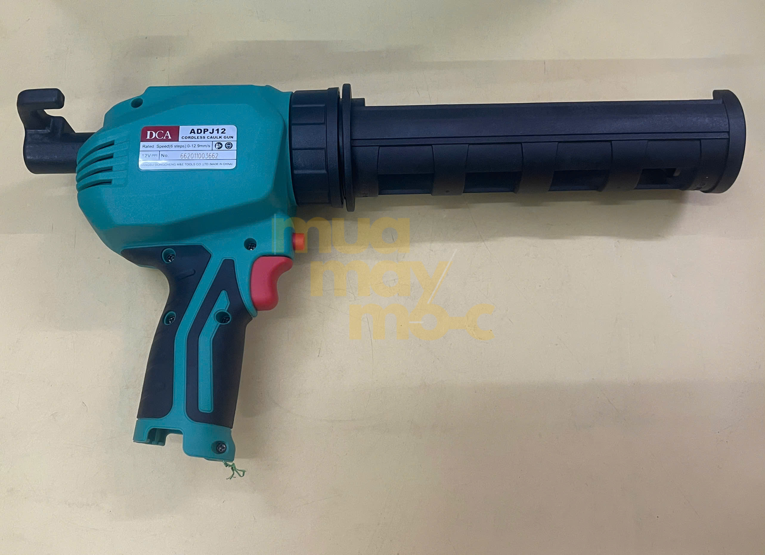 Ứng dụng thi công keo silicone với thân máy bắn keo DCA ADPJ12Z 12V