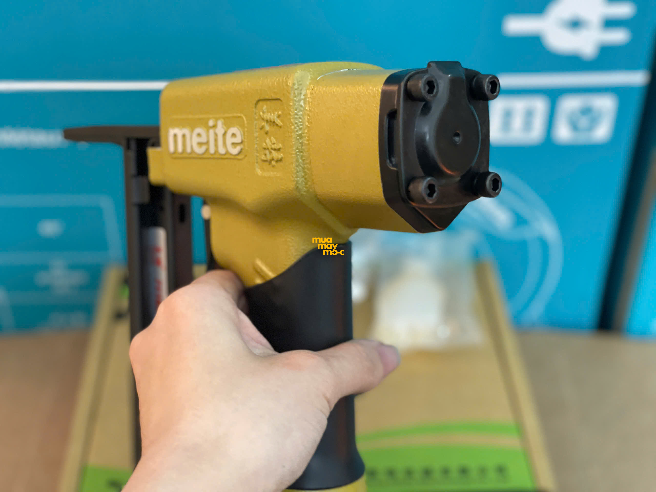 Thiết kế đuôi máy và giắc cắm hơi của Meite 7116BL