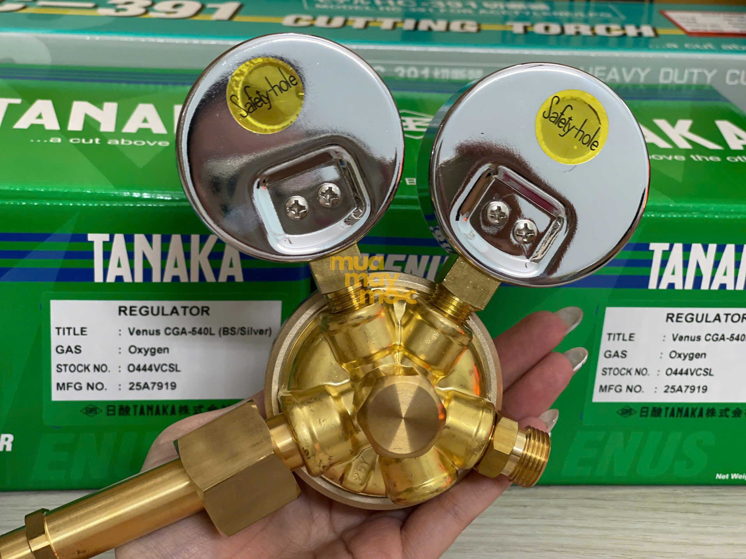 Cận cảnh rãnh ren đồng thau đúc trên đồng hồ Oxy Tanaka Venus Oxy CGA-540L