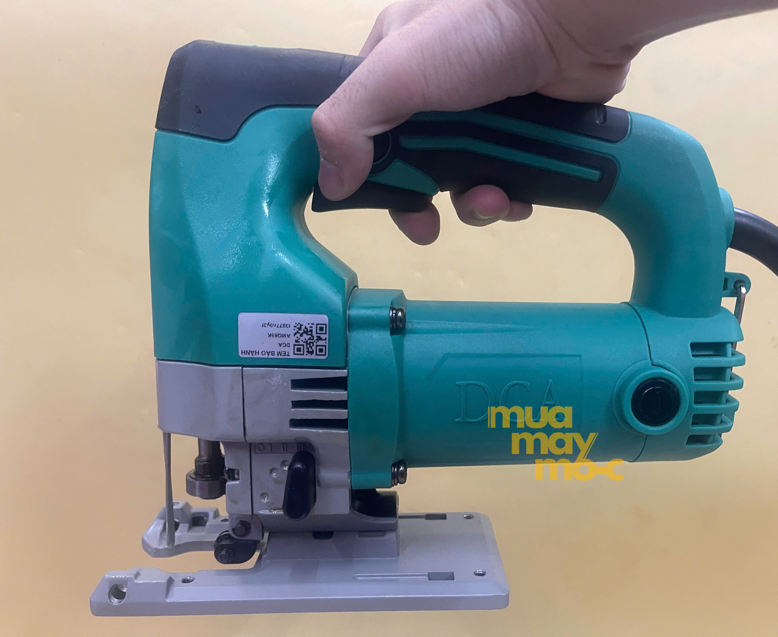 Máy cưa lọng 600W DCA AMQ65K