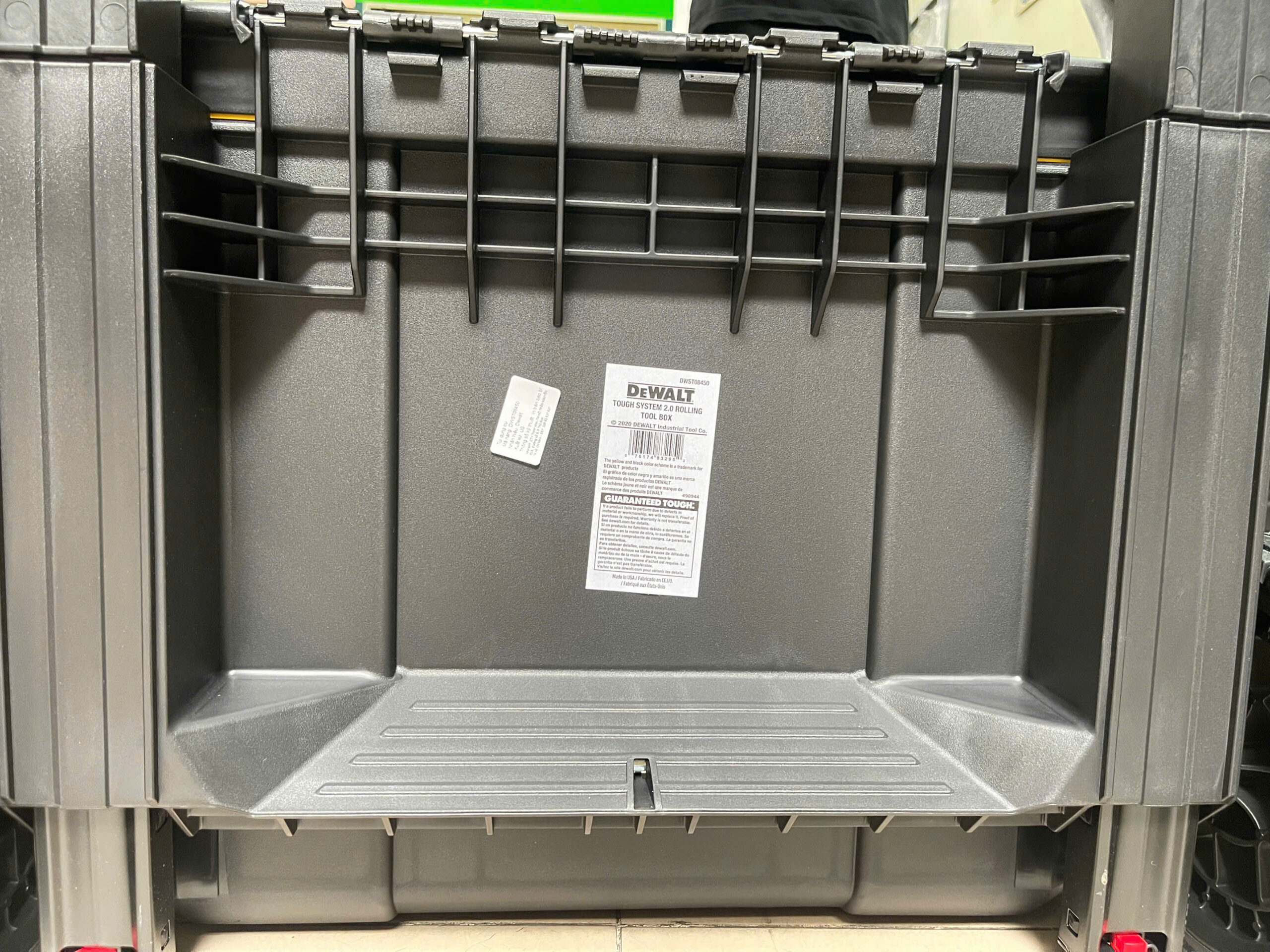Hộp dụng cụ (nhựa) có xe đẩy Dewalt DWST08450