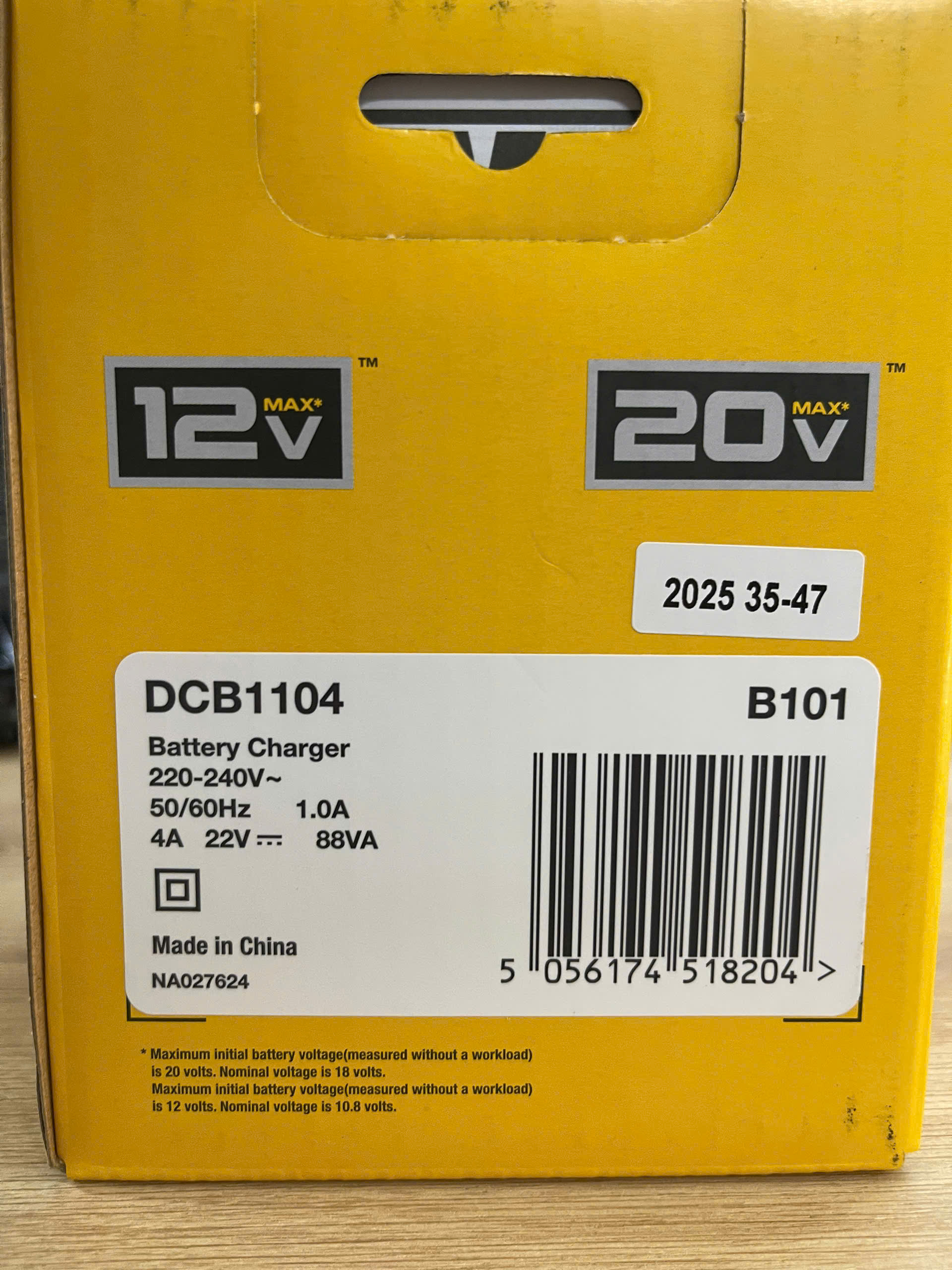 Bộ sạc pin 10.8-18V Dewalt DCB1104-B1