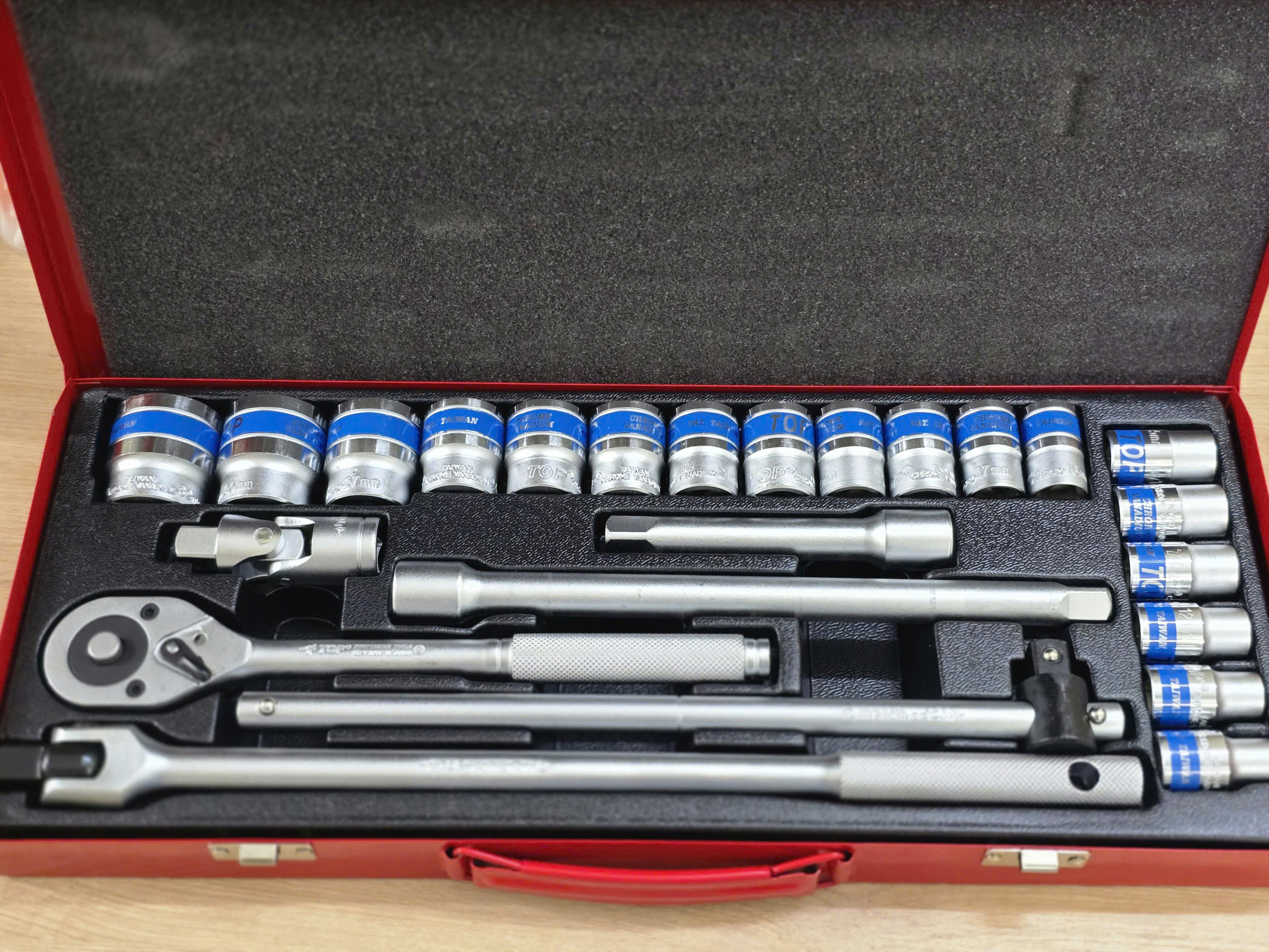 1/2″ Bộ tuýp 24 cái hệ mét TOP KW-S424D-1