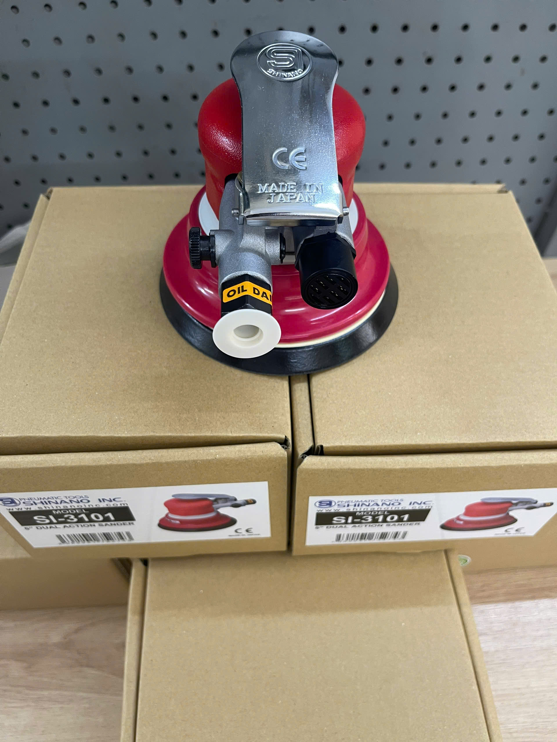 125mm Máy chà nhám tròn Shinano SI-3101