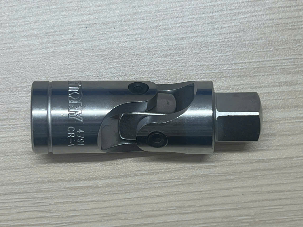 Đầu nối lắc léo Kingtony 4791 1/2″