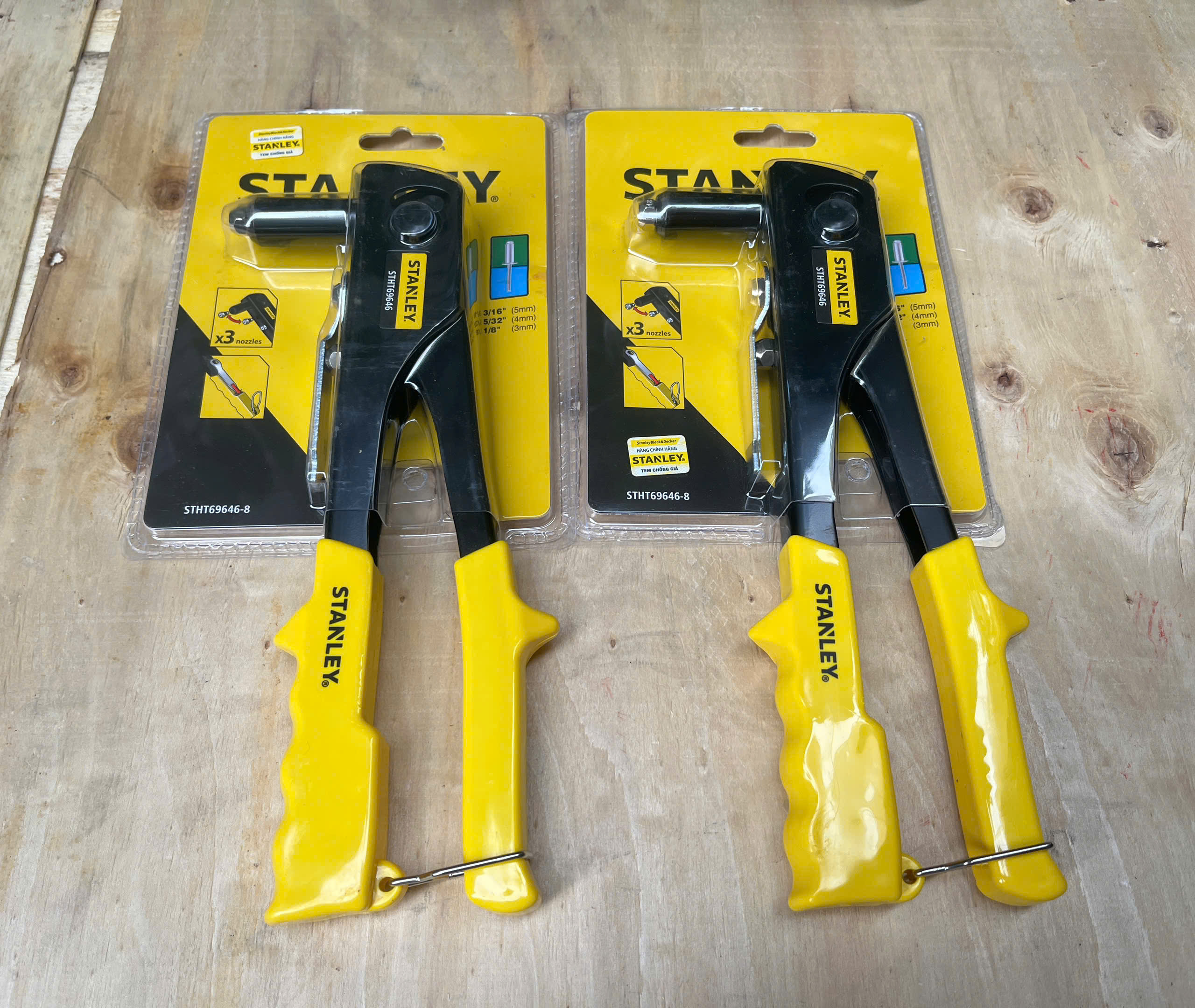 Kìm rút rive 3 lỗ Stanley STHT69646-8