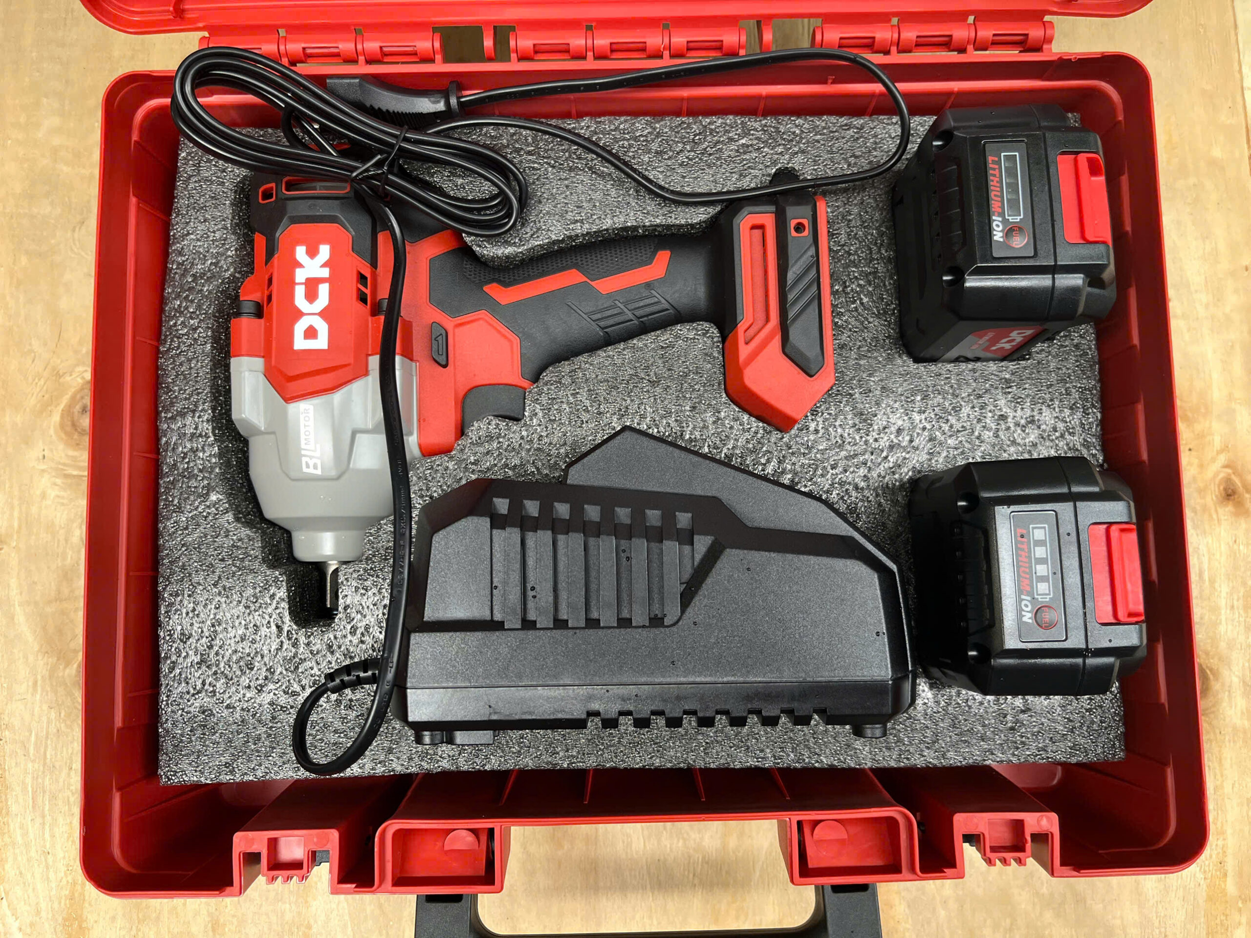 Máy siết bu lông dùng pin 20V DCK KDPB698 (TYPE FK)