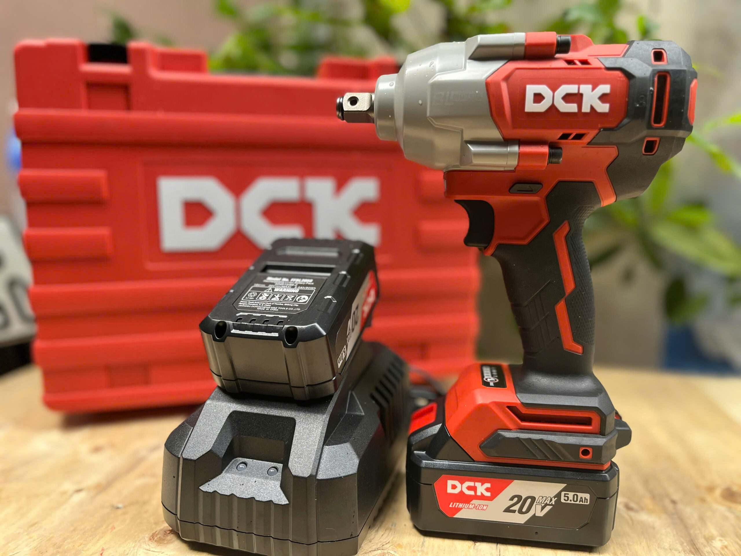 Máy siết bu lông dùng pin 20V DCK KDPB698 (TYPE FK)